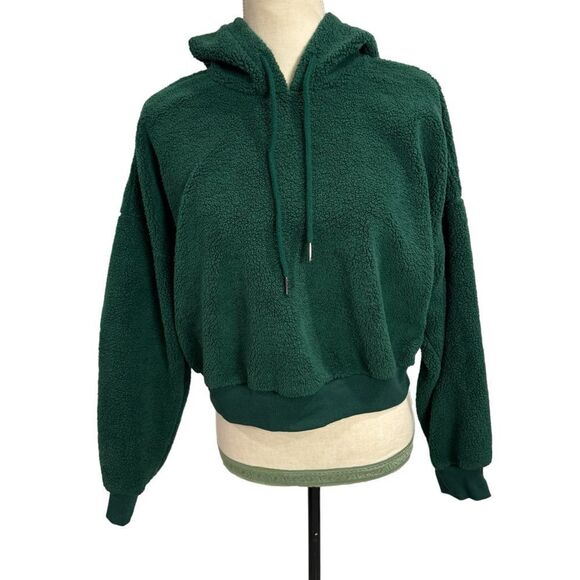 Adore Me Tops - NWOT Adore me solid green cropped long sleeve hoodie with drawstring size L